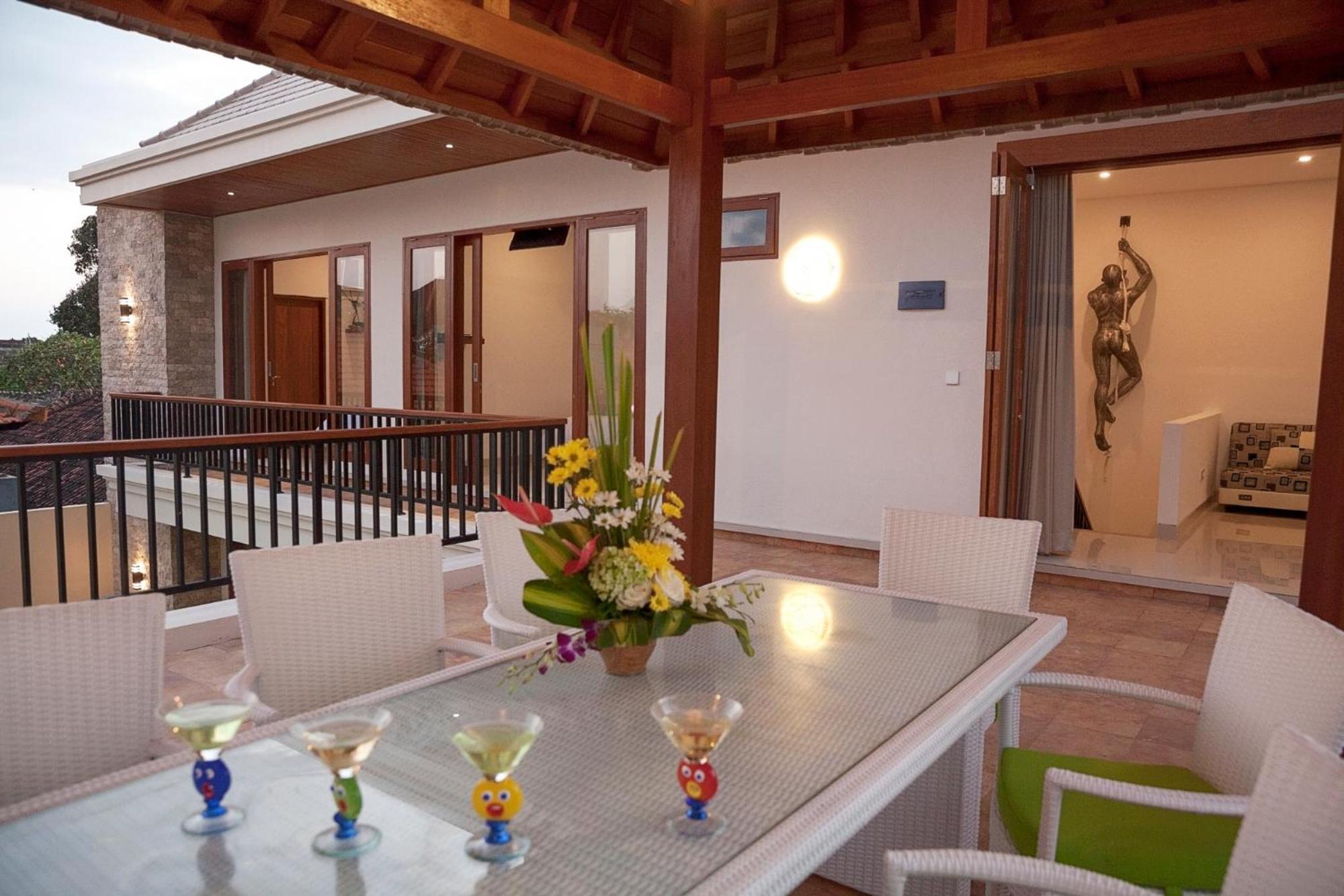 Pineapple Villa Sanur Exterior foto